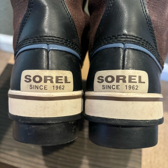 Sorel Women's Tivoli High Brown & Black Lace-Up Winter Boots - Picture 10 of 15